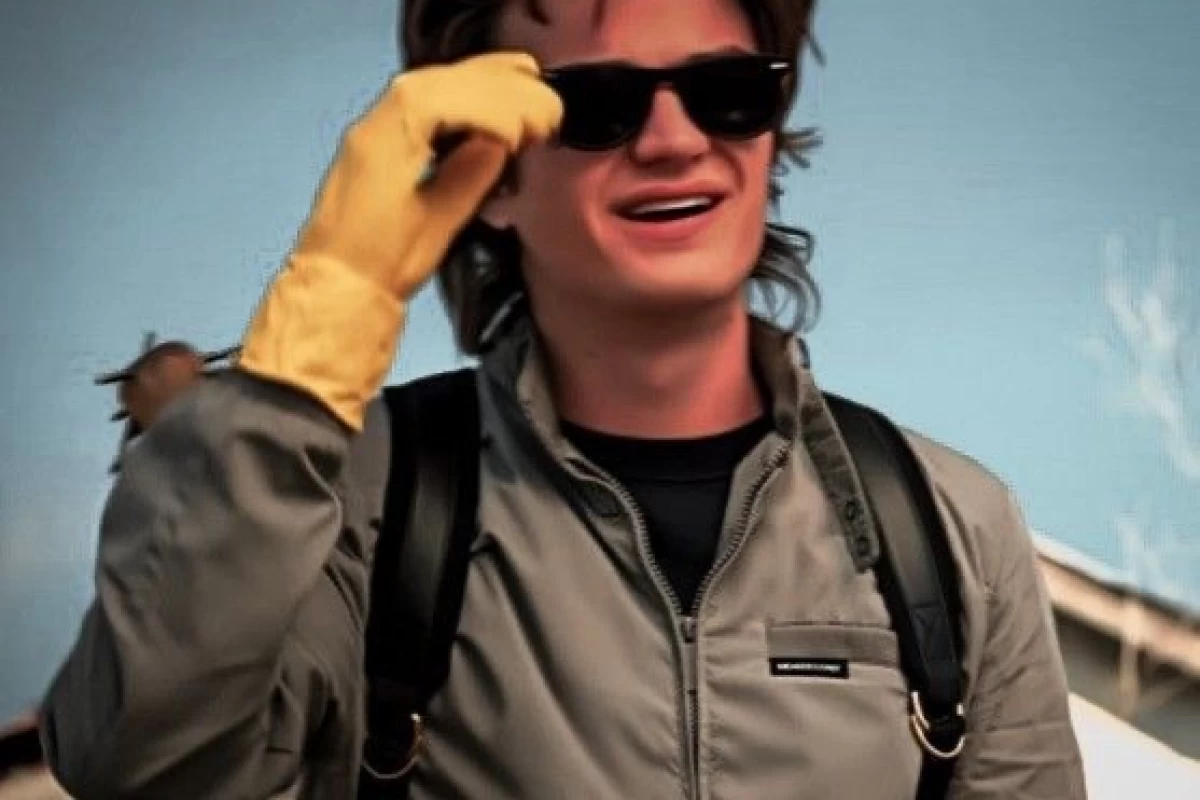 عکس تو یه استرنجرتینگز فن رو مدرسه ای؟