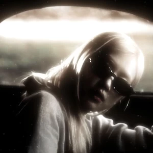 عکس 𝘞𝘩𝘰'𝘴 𝘉𝘰𝘳𝘢?!