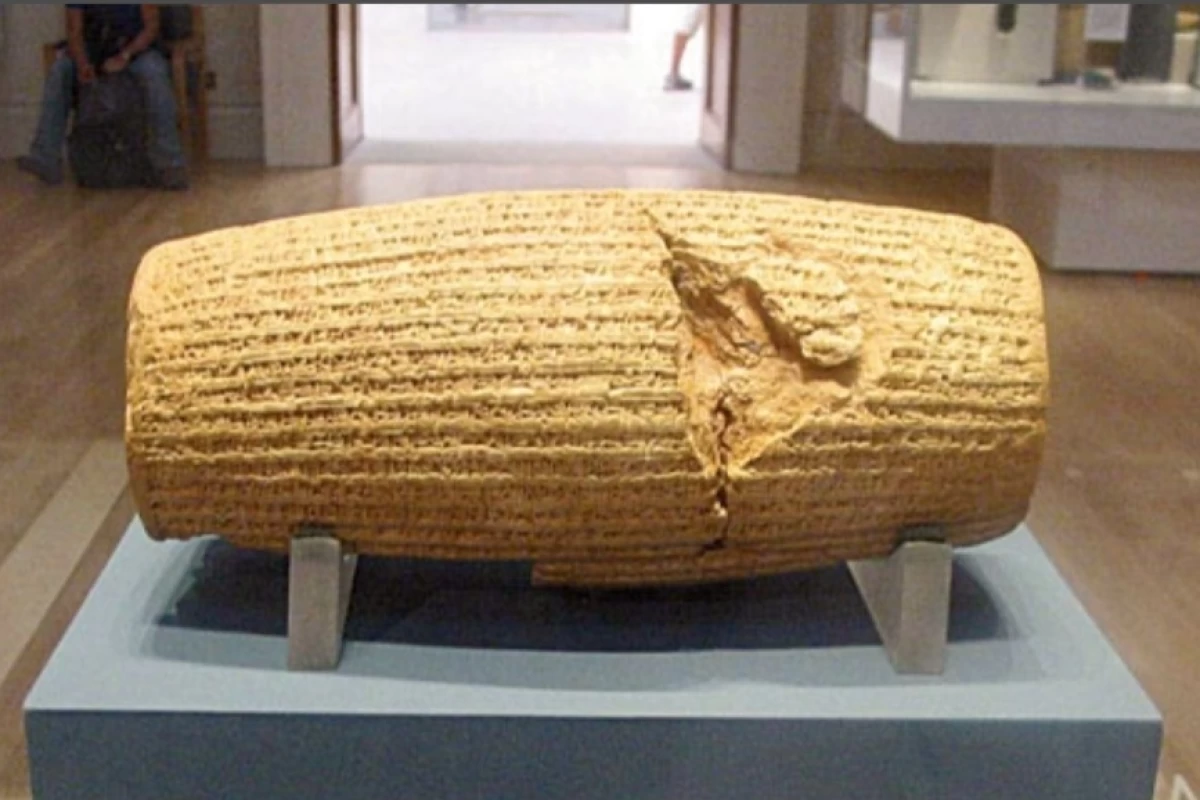 عکس اگر فارسی زبان بین‌ المللی بود