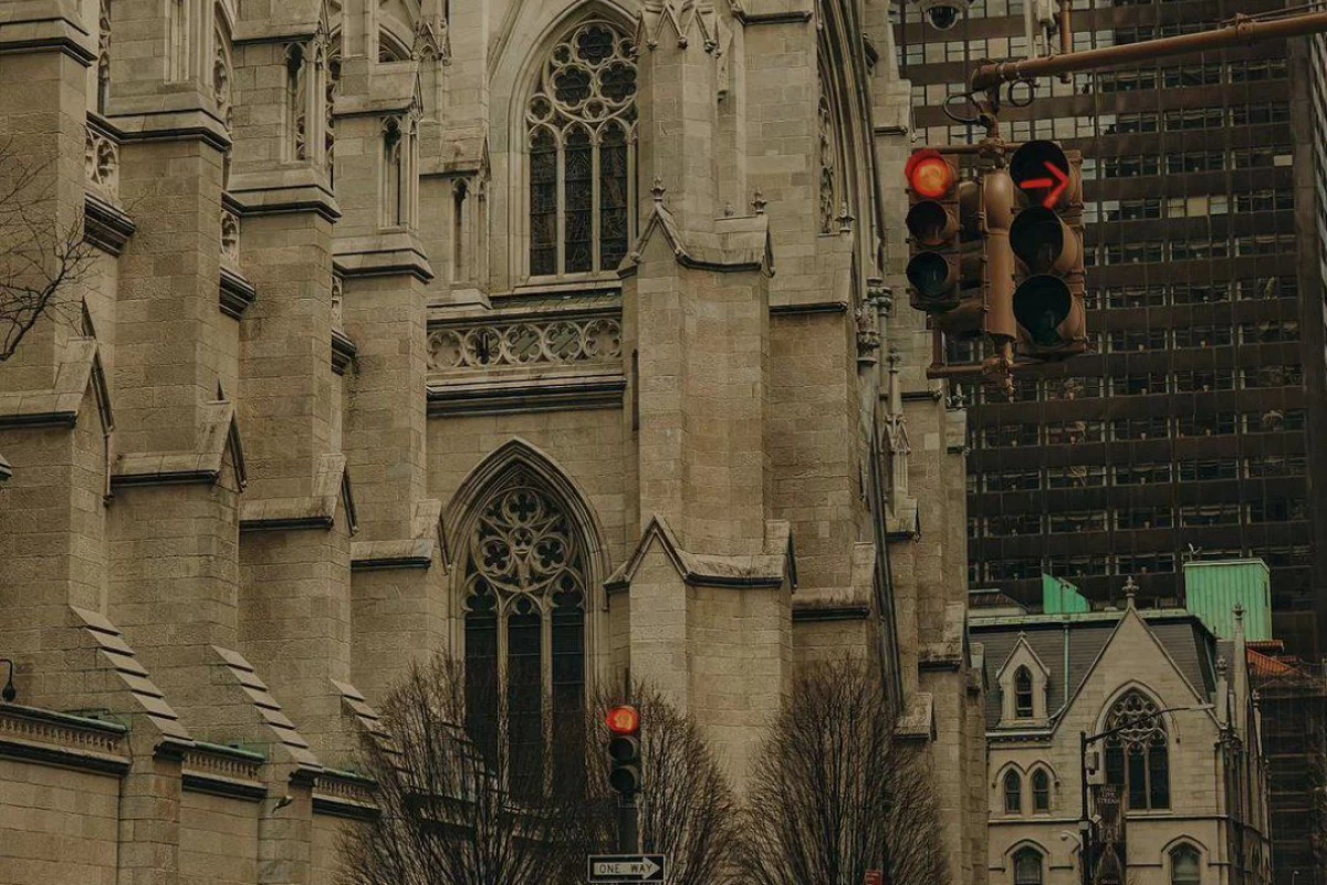 عکس معرفی کتاب2