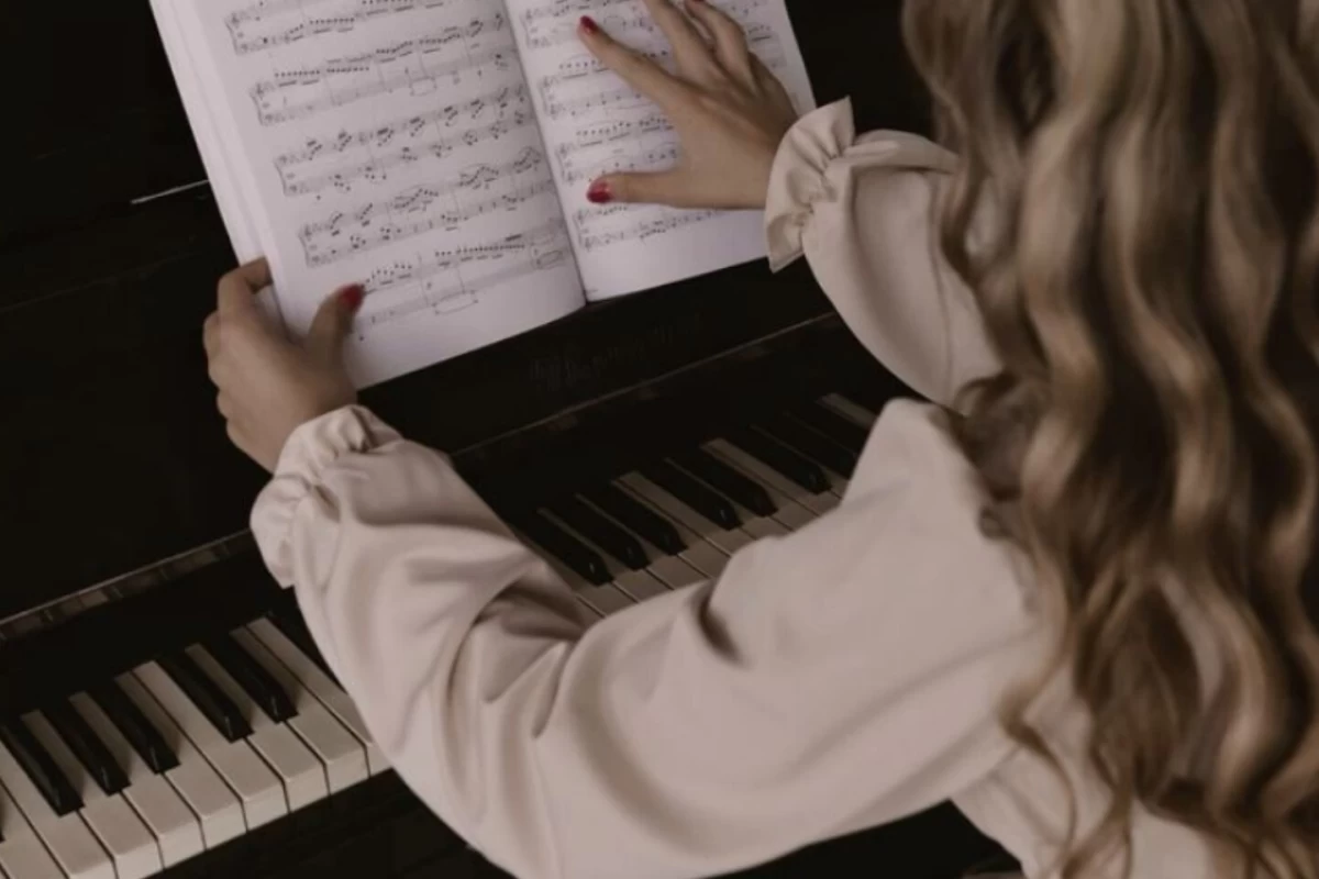 عکس ژکیدن رویانا