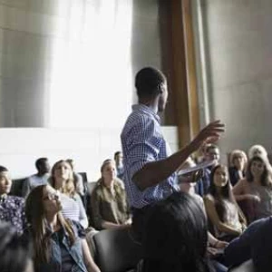 چگونه فن بیان خود را قوی کنیم؟