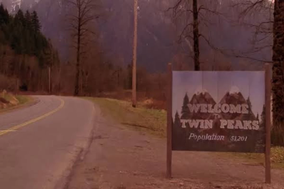 عکس معرفی سریال توئین پیکس؛