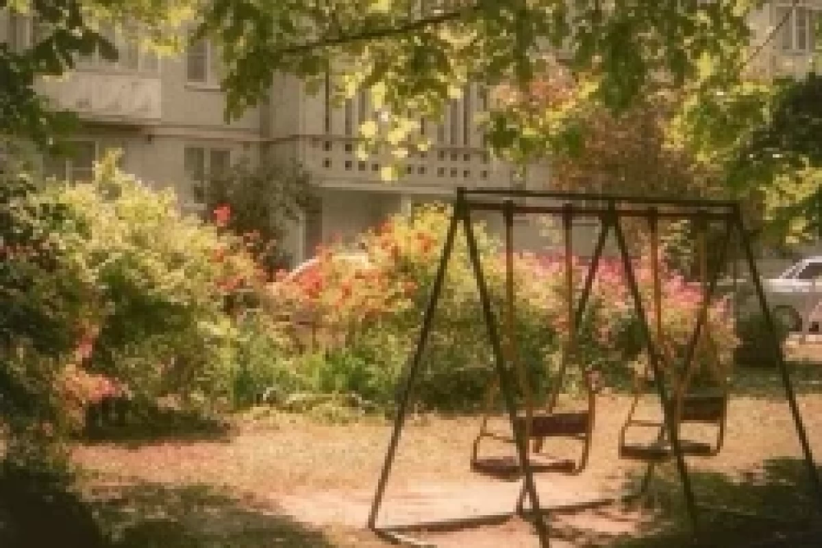 عکس چرا بعضی ها در گذشته زندگی میکنند ؟