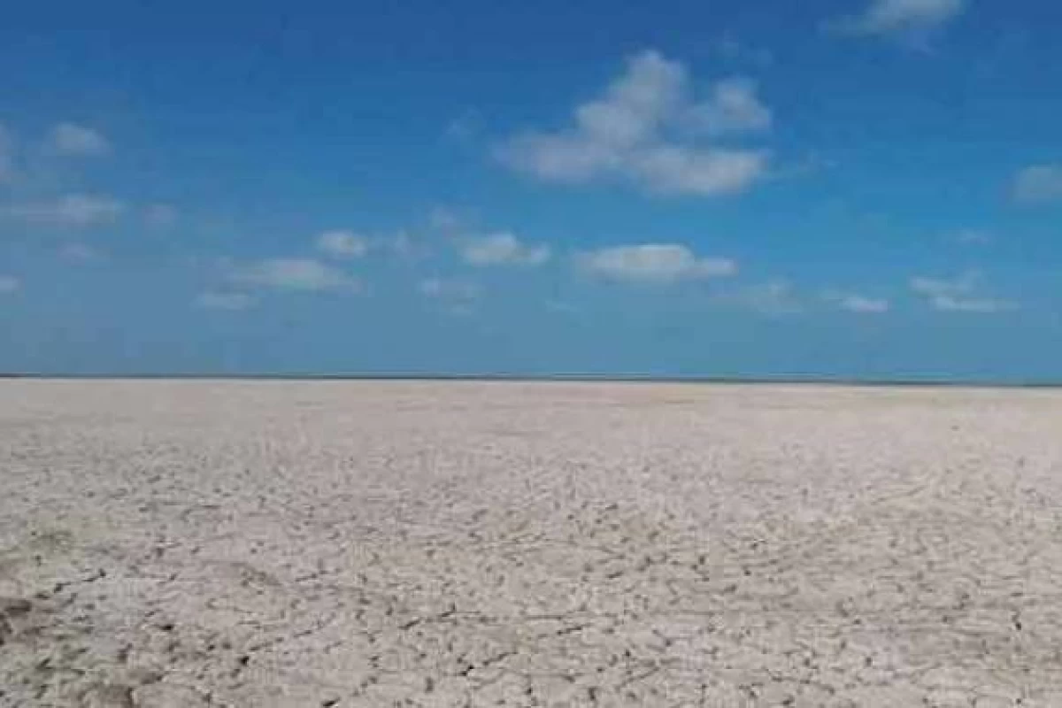 عکس چرا دریا خشک میشود؟