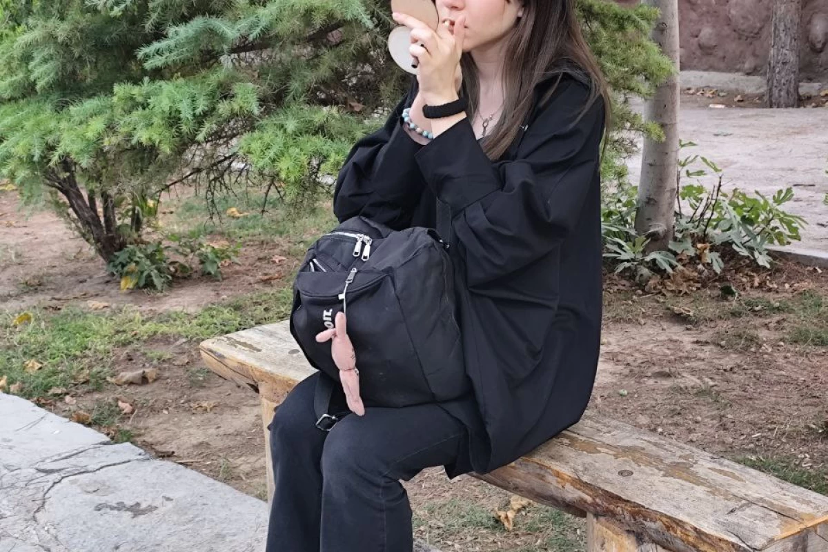 عکس یک عدد مهرپرست