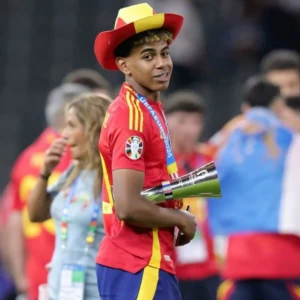 عکس 赤𝖢𝗅𝖺𝗋ə𝗍