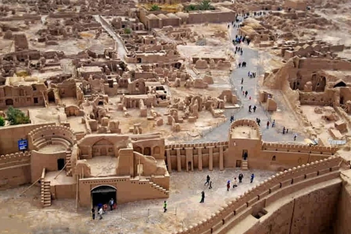 عکس گورستان ایستاده کودکان