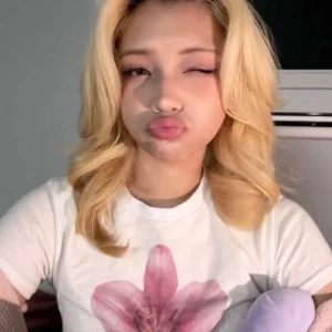 عکس 𝖺𝖽𝗈𝗋𝖺𝖻︎𝗅︎𝖾 𝗀︎ı𝗋𝗅︎ :💌