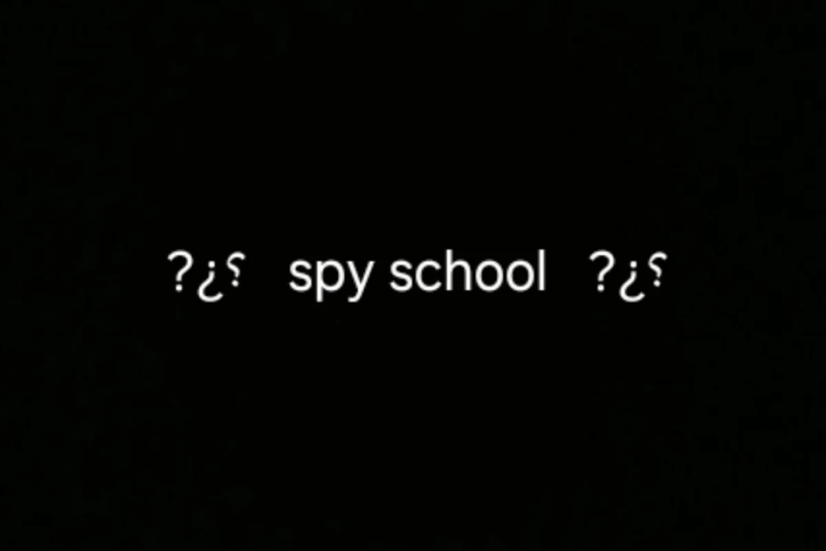 عکس نقد و بررسی کتاب spy school (اثری از استوارت گیبز)