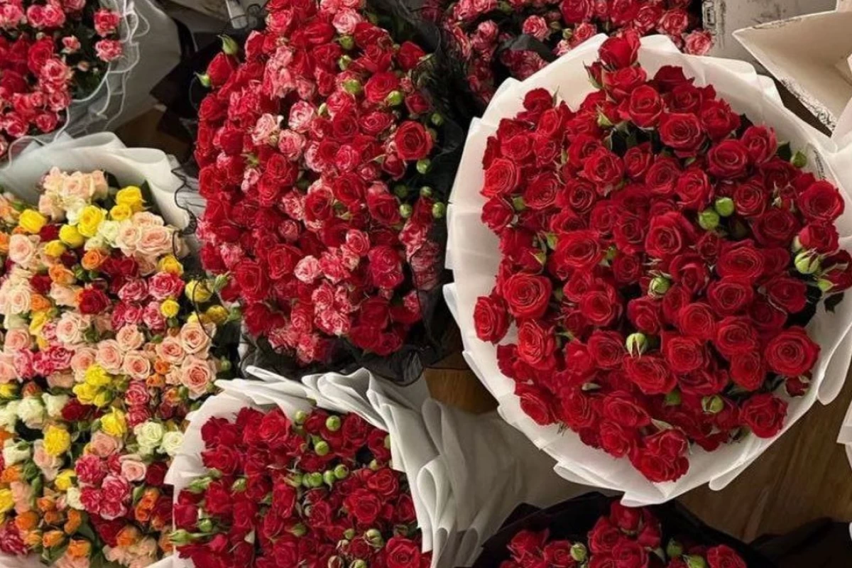 الهه‌ها و ایزدانِ نمادینِ ماه‌ها (ایرانی باستان)