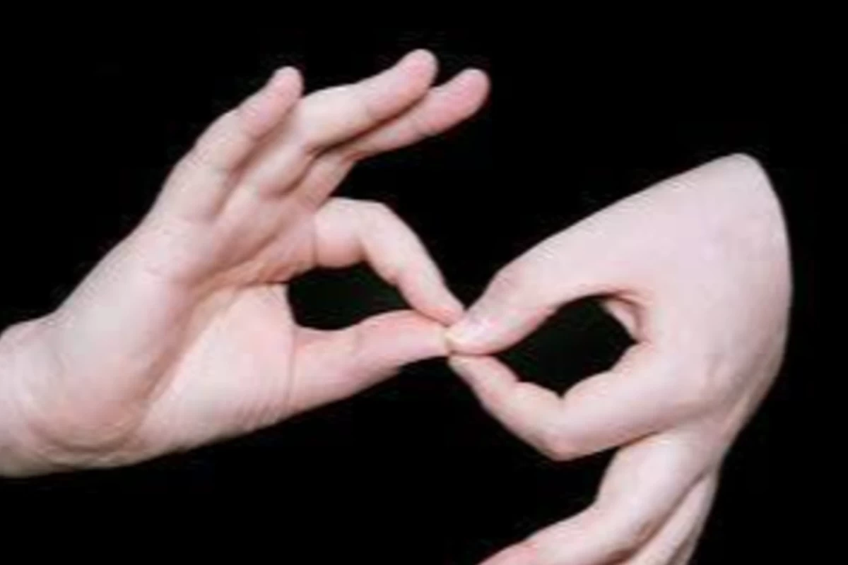 عکس ناشنوایان هرگز سکوت را نمی‌شنوند