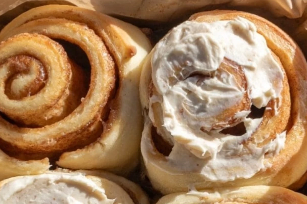 عکس طرز تهیه رول دارچینی